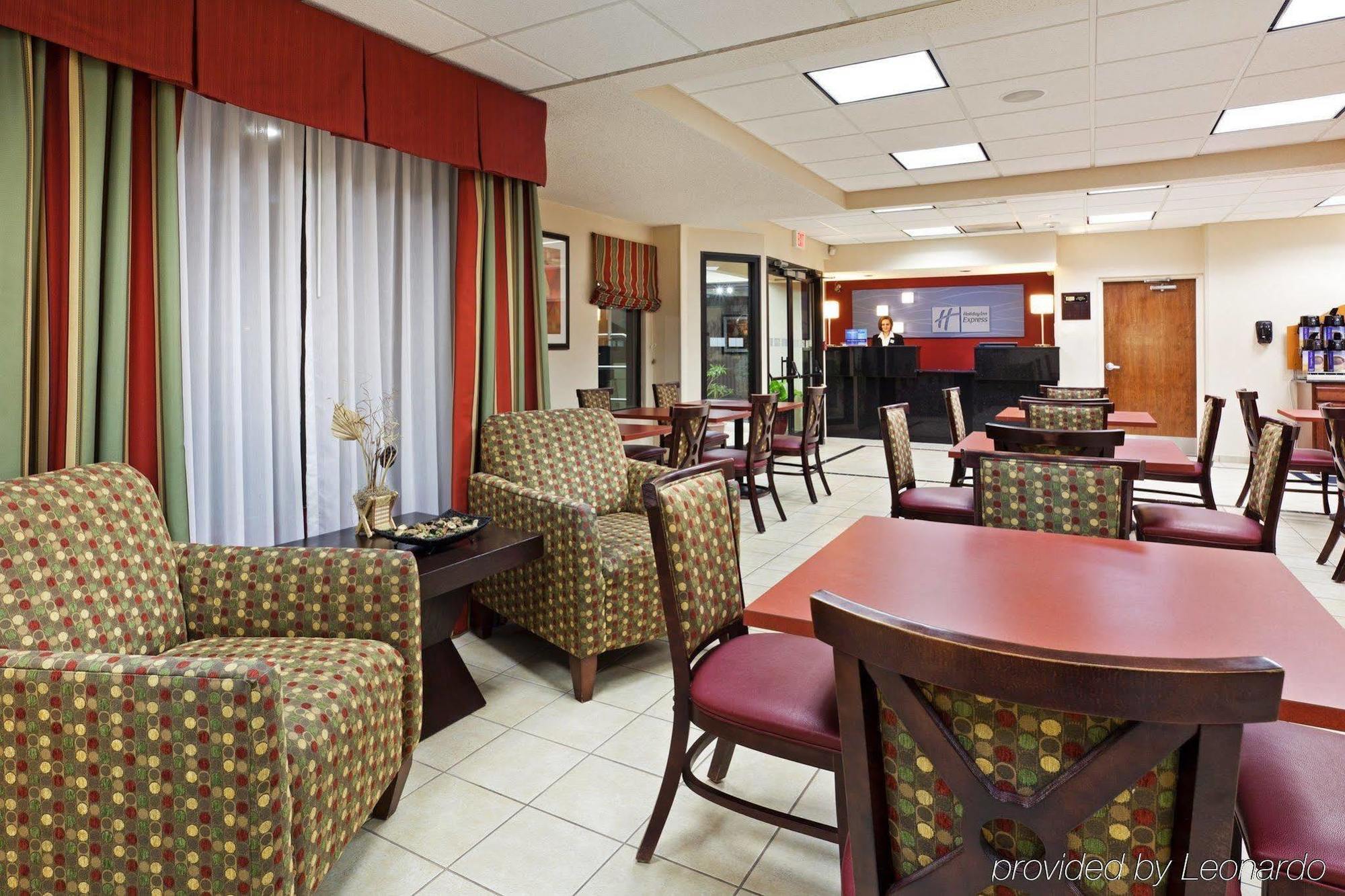 Holiday Inn Express Hotel & Suites Knoxville-North-I-75 Exit 112, An Ihg Hotel Restaurant photo