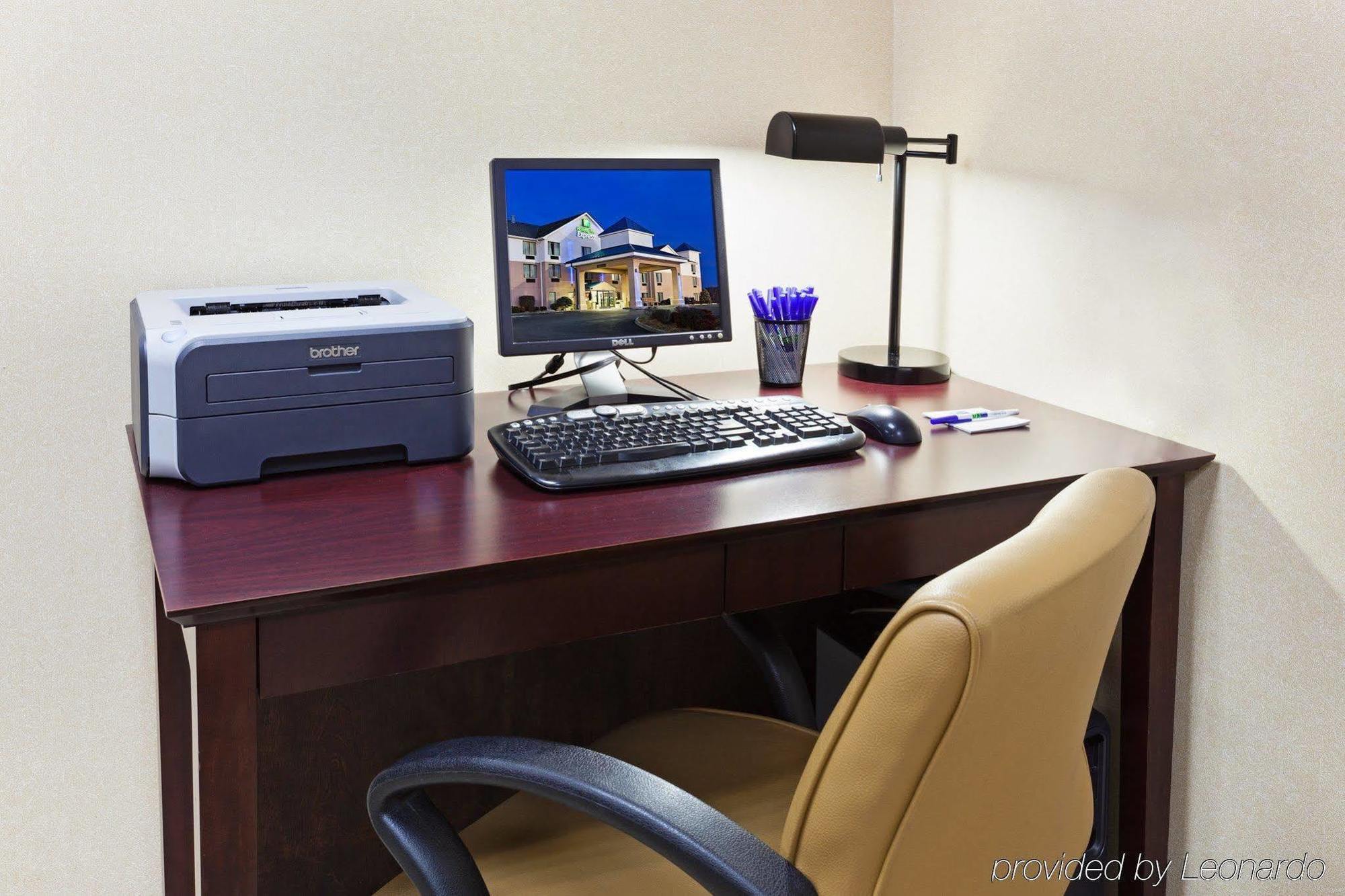 Holiday Inn Express Hotel & Suites Knoxville-North-I-75 Exit 112, An Ihg Hotel Facilities photo